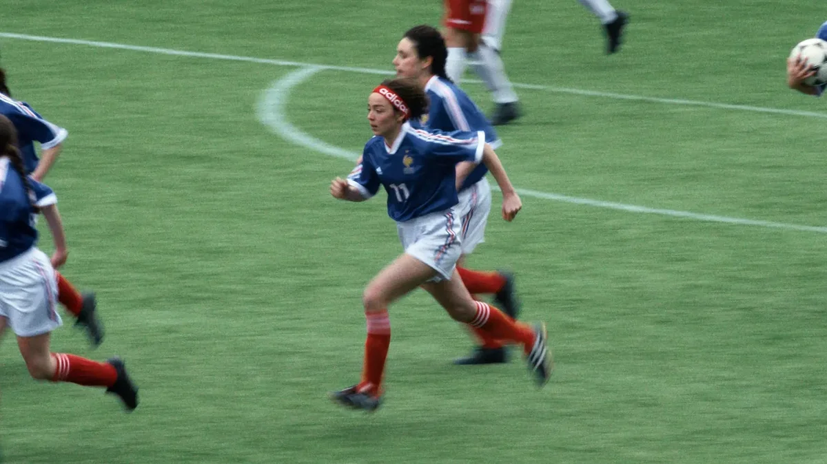 Marinette - Kämpferin. Fussballerin. Legende.