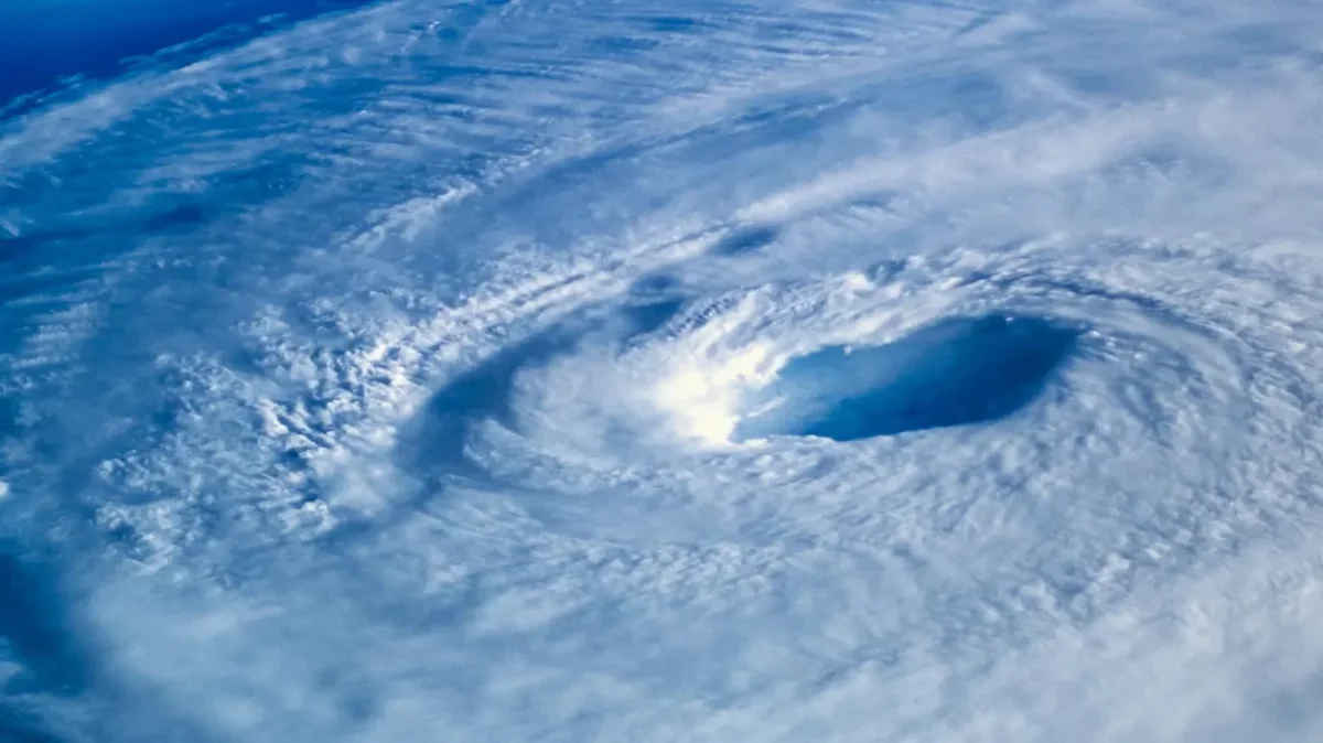 Earthstorm: Naturgewalten auf der Spur